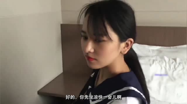 预览- 《迷奸家教性感女老师》水中下药迷奸美丽家教老师！颜值身材没的说，扒光以后尽情玩弄